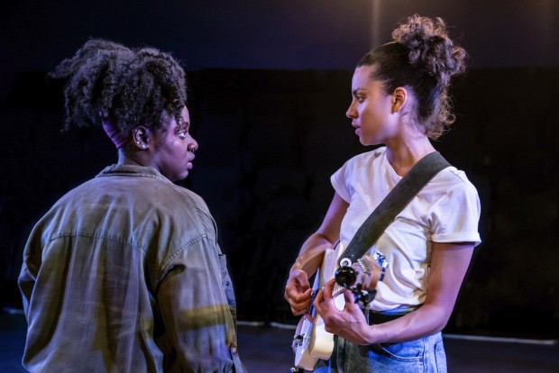 Shiloh Coke and Anoushka Lucas in Chiaroscuro. Photo: Johan Persson